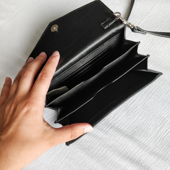 Nine West Crossbody Bag Black - Picture 3 of 5